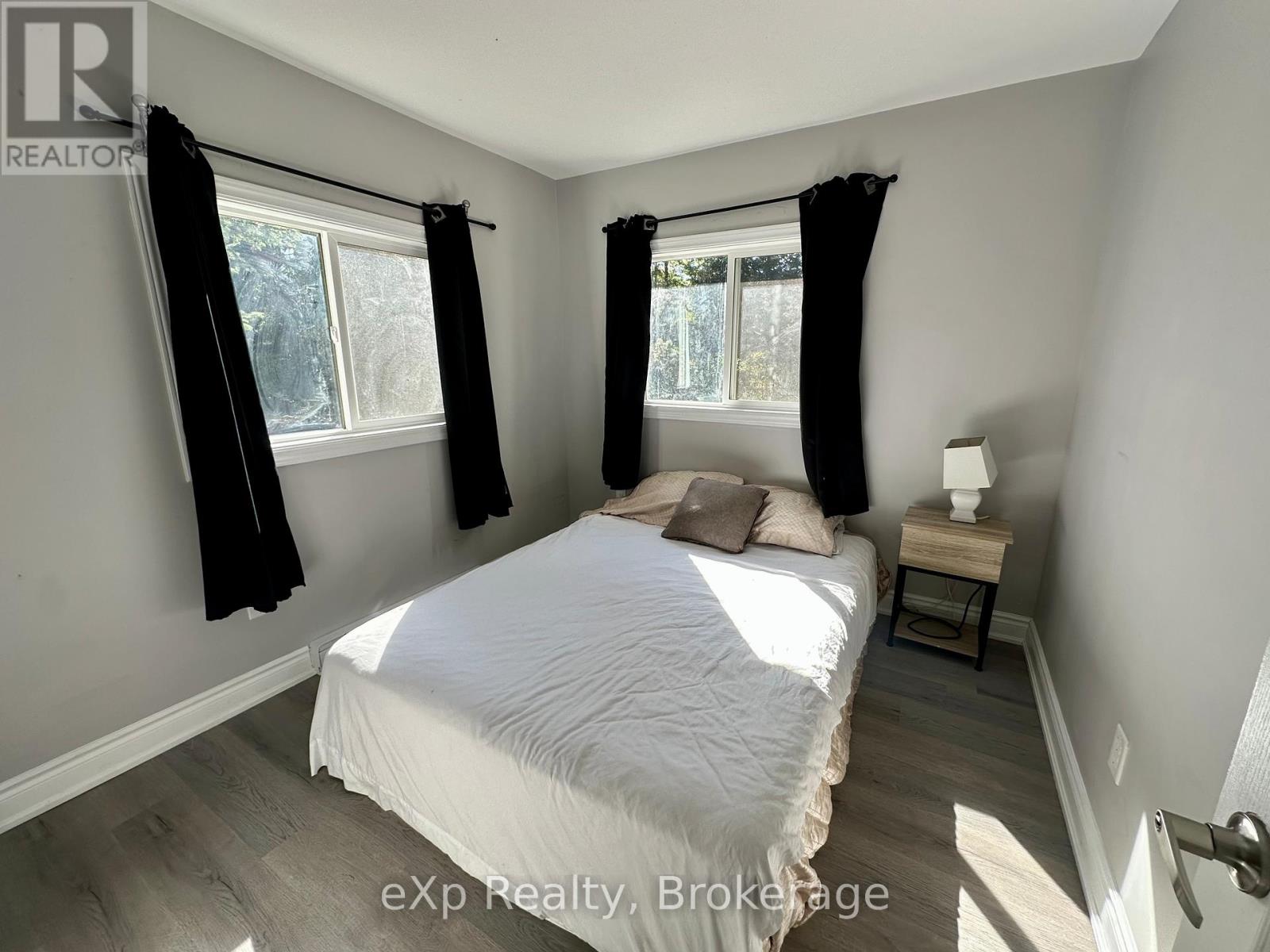 61 Robert Road W, Huntsville, Ontario  P1H 1L4 - Photo 20 - X12479184