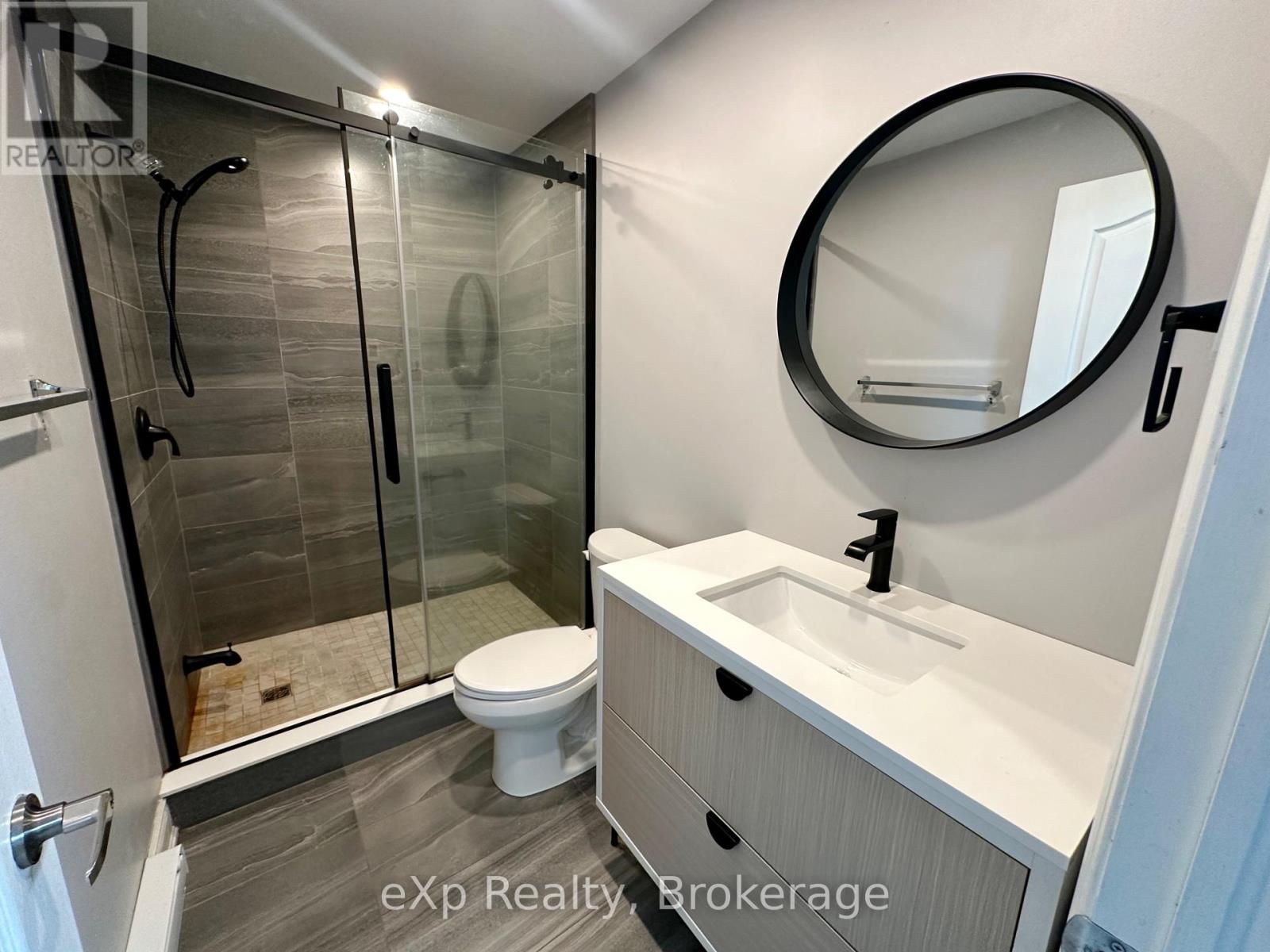 61 Robert Road W, Huntsville, Ontario  P1H 1L4 - Photo 22 - X12479184