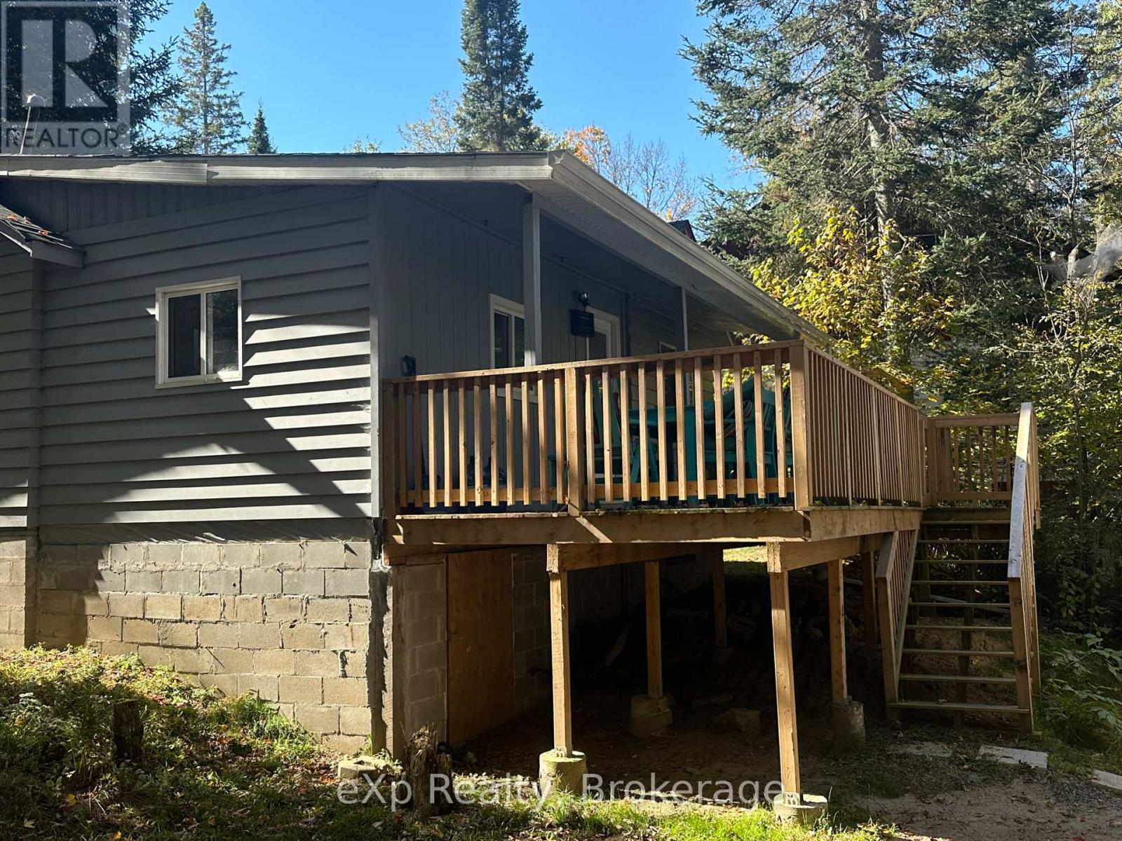 61 Robert Road W, Huntsville, Ontario  P1H 1L4 - Photo 4 - X12479184