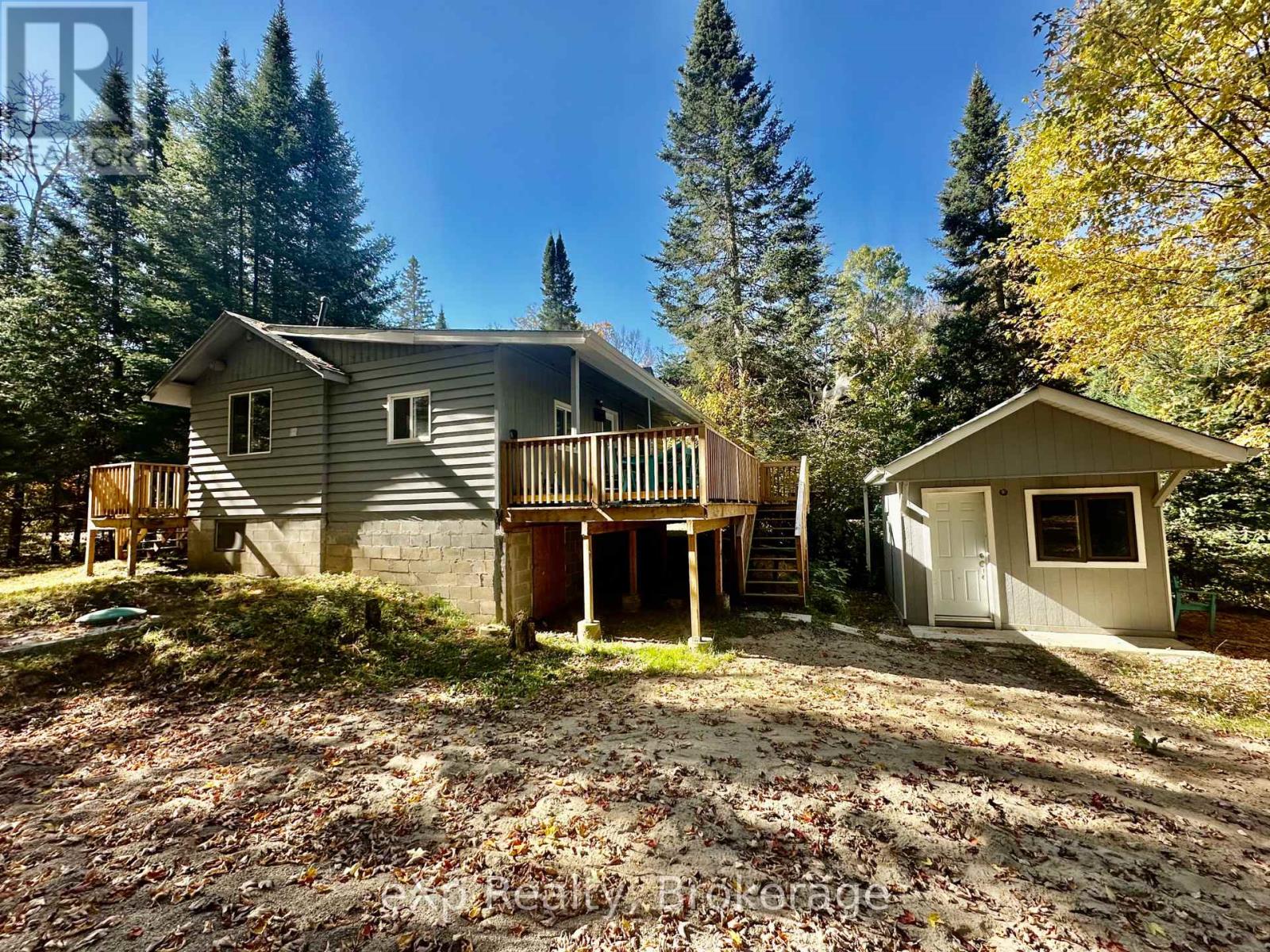 61 Robert Road W, Huntsville, Ontario  P1H 1L4 - Photo 5 - X12479184