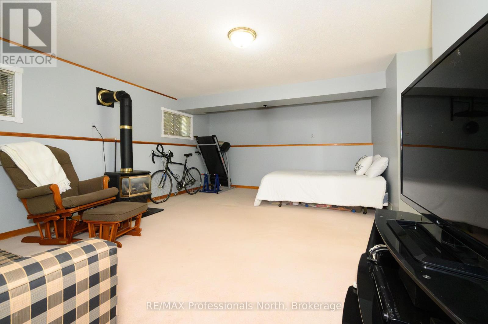 30 Sabrina Park Drive, Huntsville, Ontario  P1H 1L8 - Photo 16 - X12481787