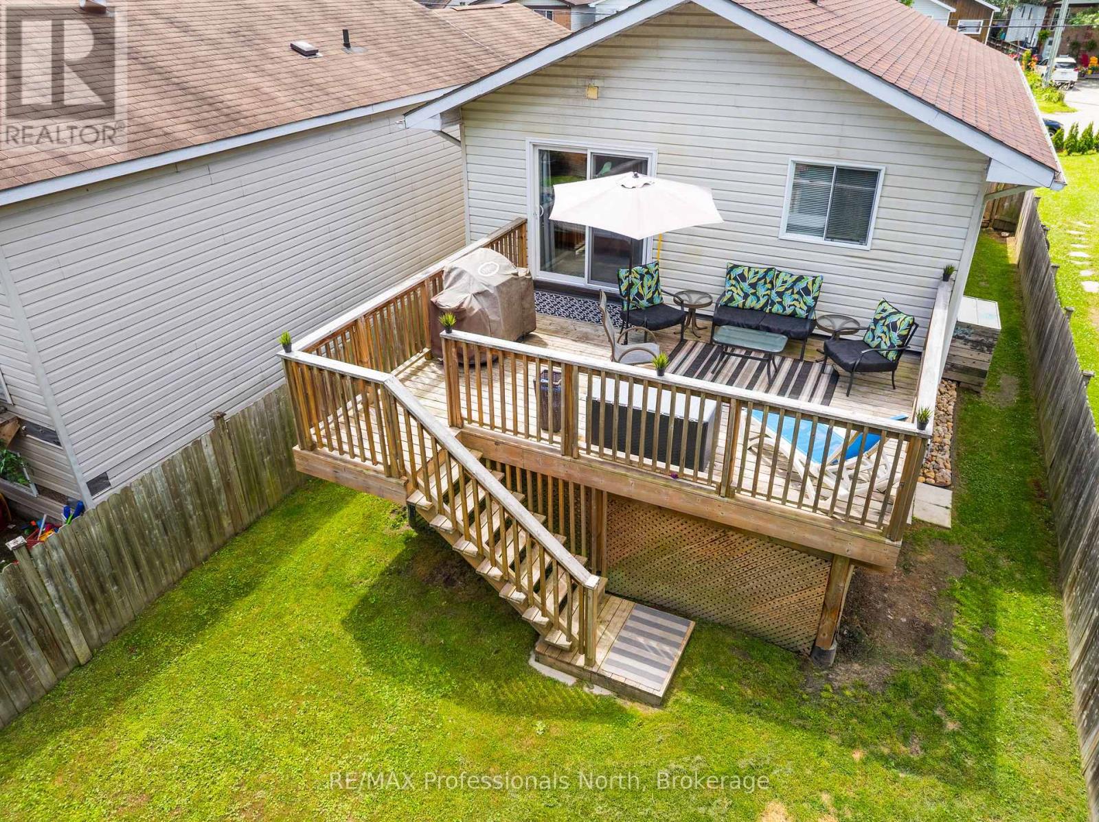 30 Sabrina Park Drive, Huntsville, Ontario  P1H 1L8 - Photo 2 - X12481787