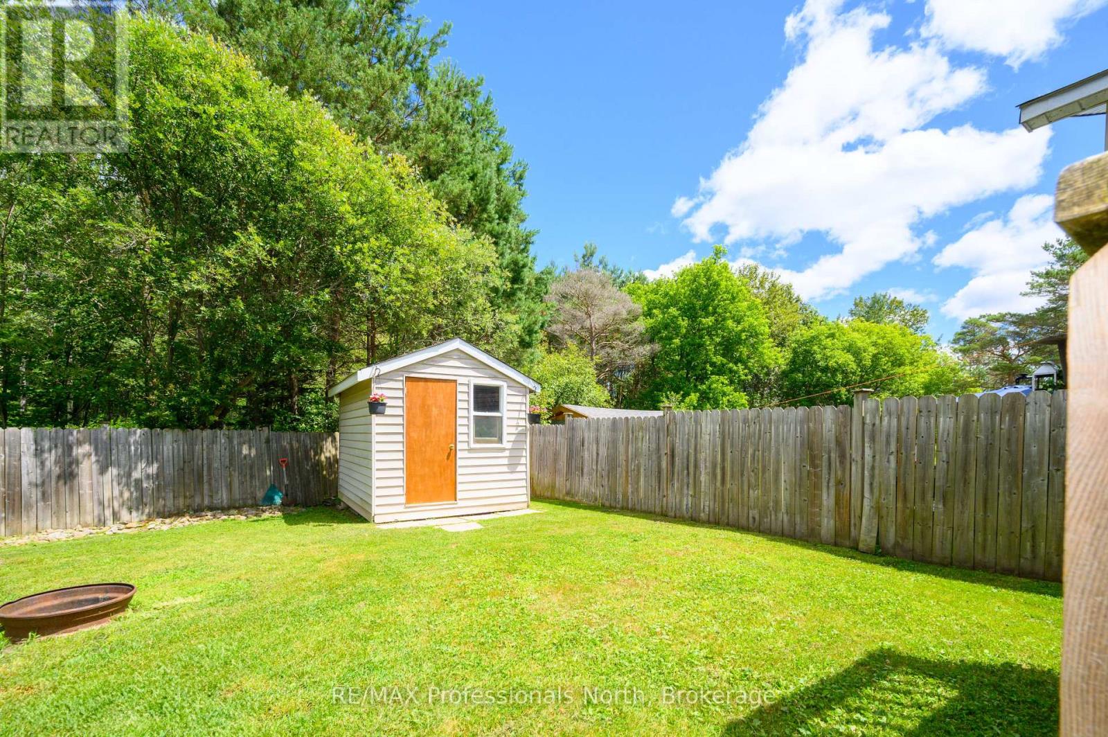 30 Sabrina Park Drive, Huntsville, Ontario  P1H 1L8 - Photo 20 - X12481787