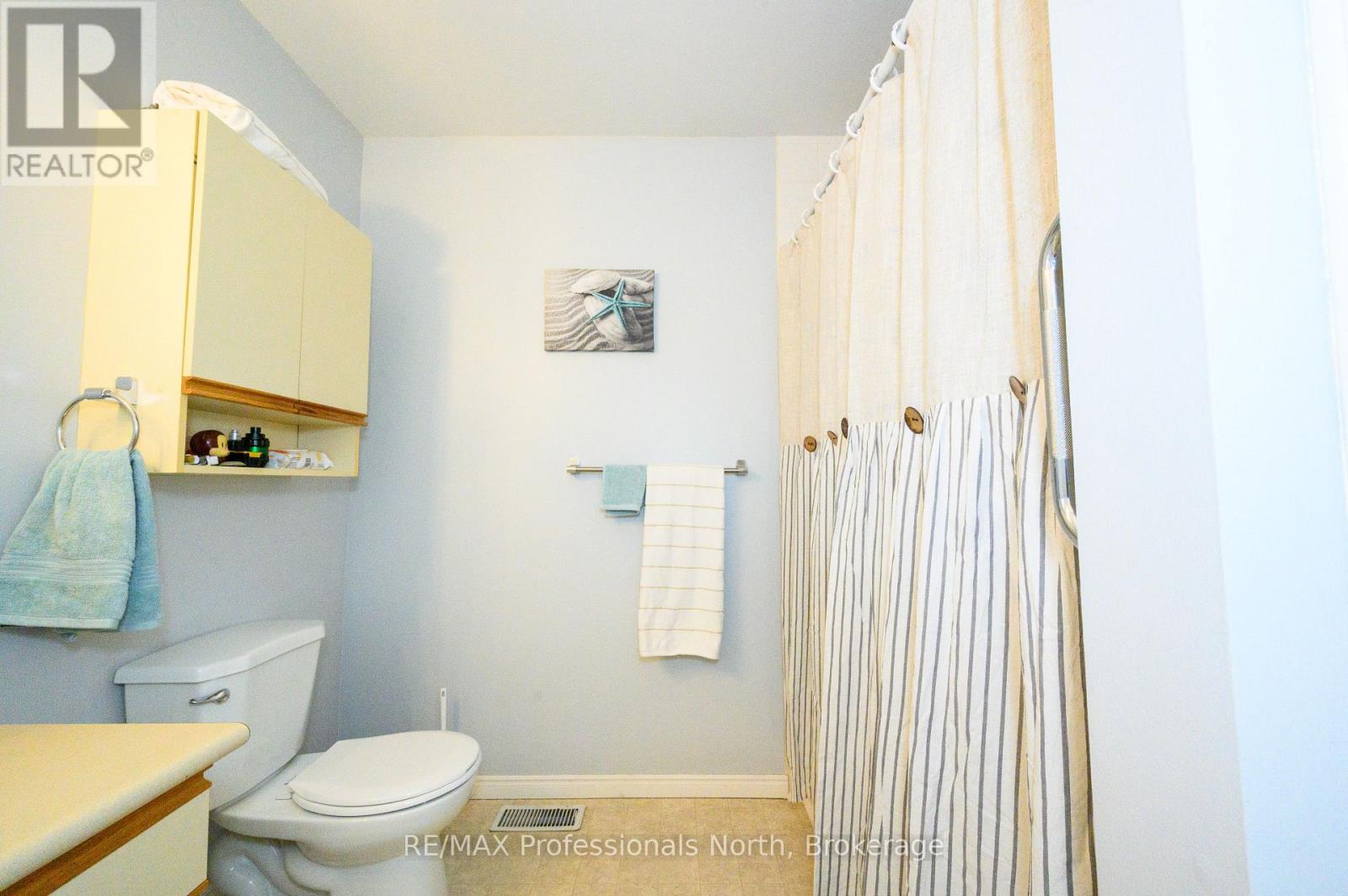 30 Sabrina Park Drive, Huntsville, Ontario  P1H 1L8 - Photo 5 - X12481787