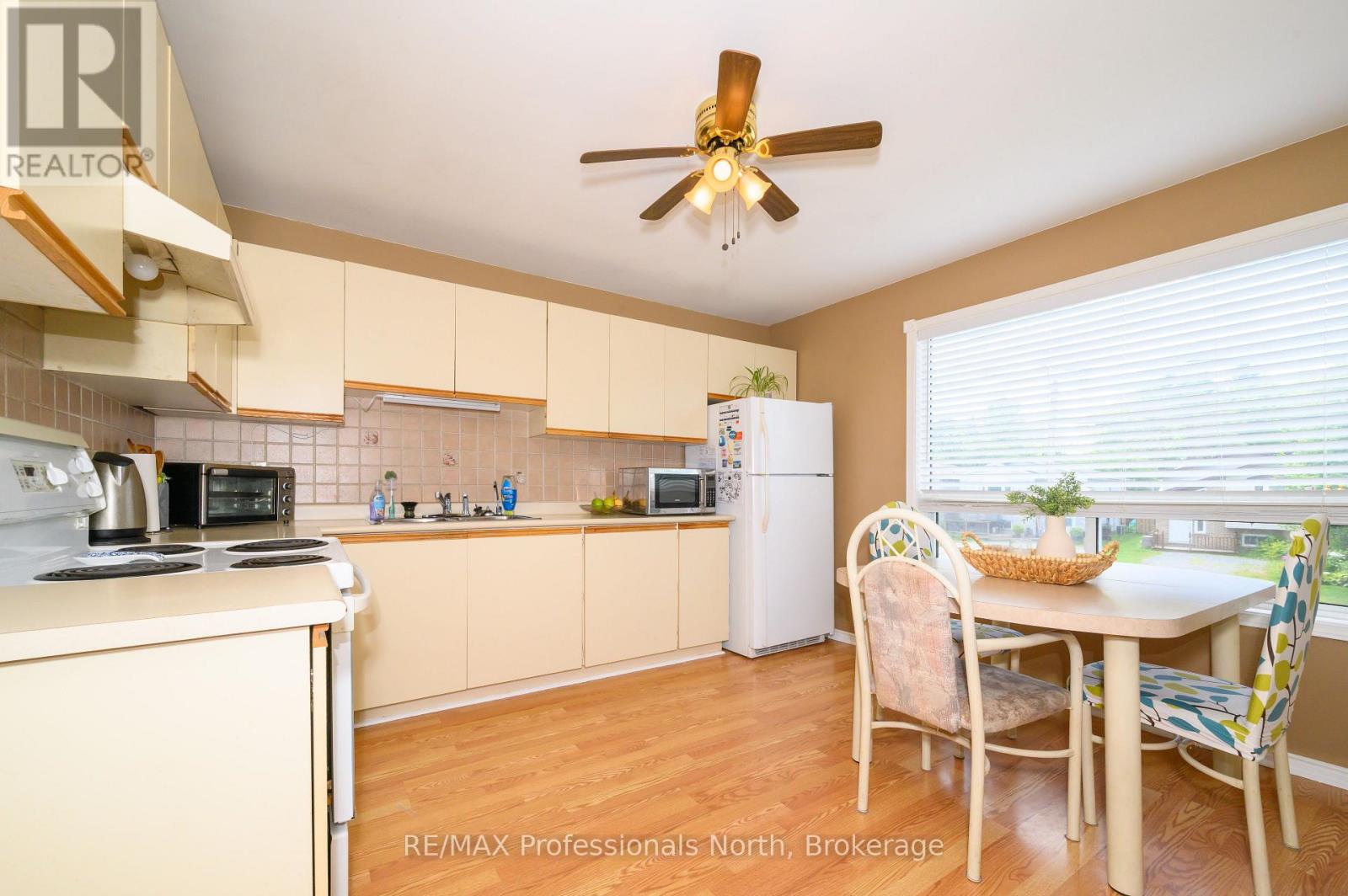 30 Sabrina Park Drive, Huntsville, Ontario  P1H 1L8 - Photo 8 - X12481787