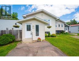 30 SABRINA PARK DRIVE, Huntsville, Ontario