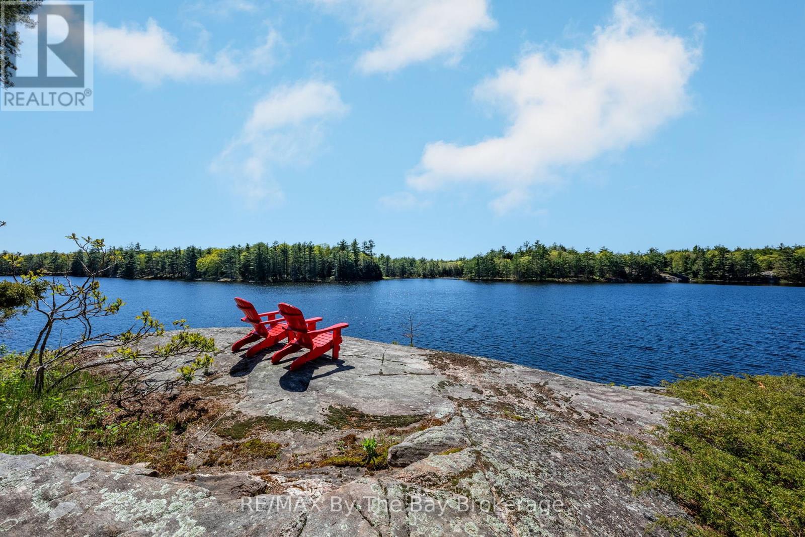 261 Kim T Lane, Georgian Bay, Ontario  L0K 1S0 - Photo 3 - X12482070