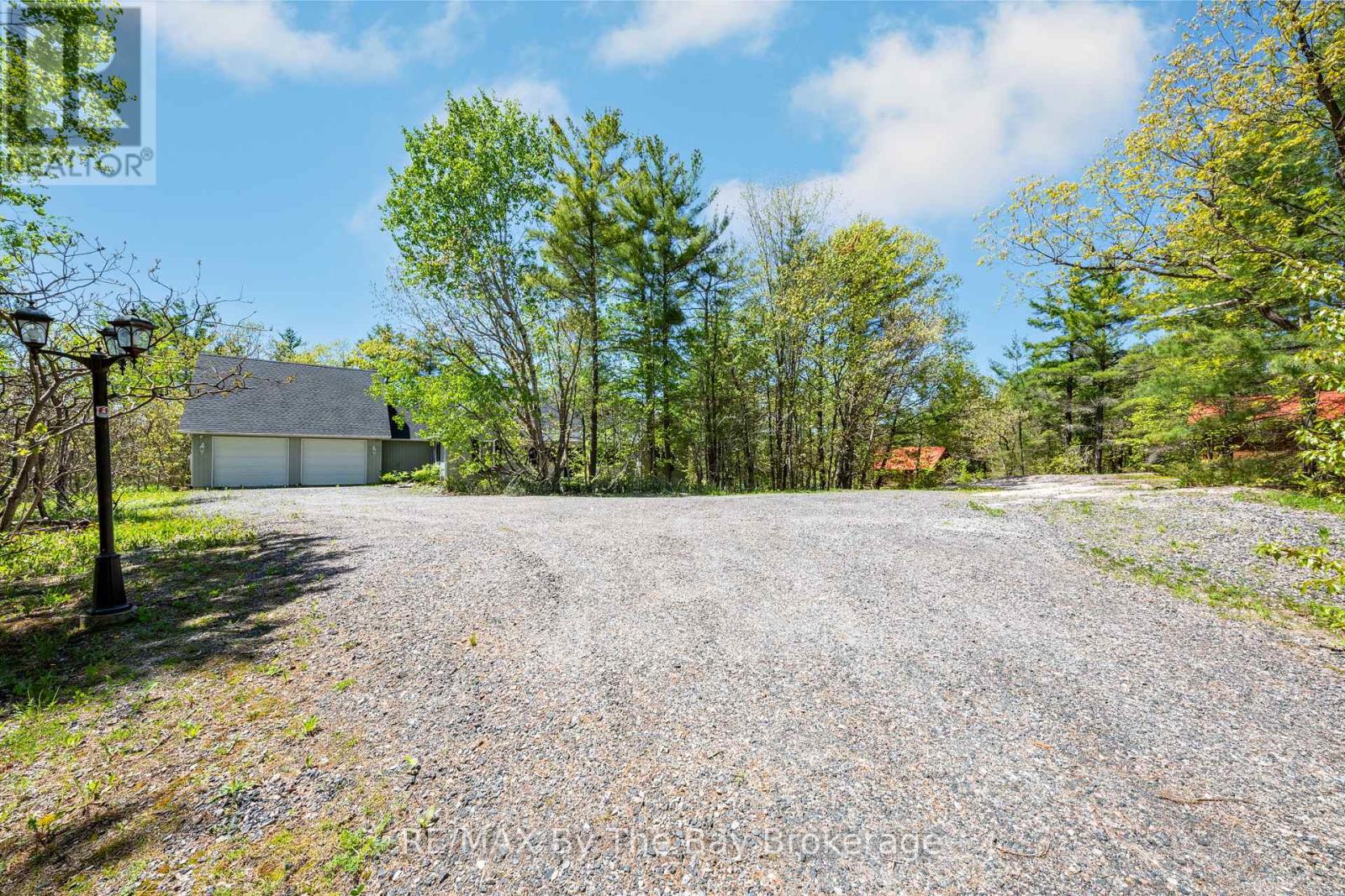 261 Kim T Lane, Georgian Bay, Ontario  L0K 1S0 - Photo 8 - X12482070