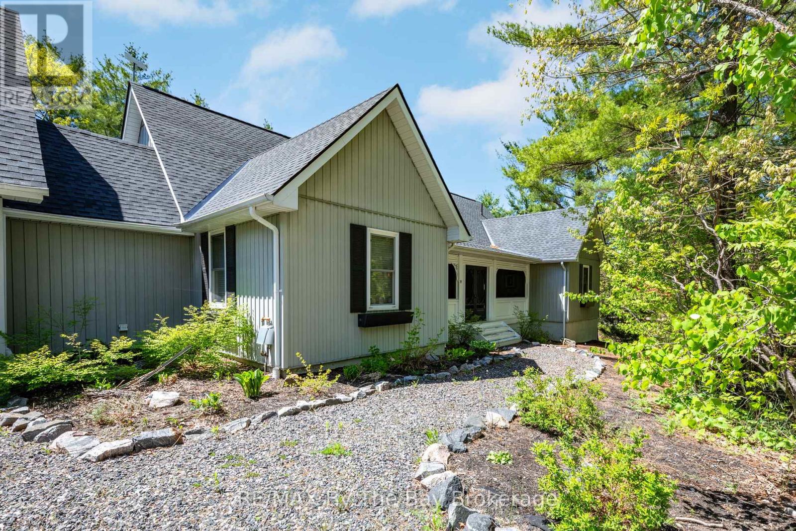 261 Kim T Lane, Georgian Bay, Ontario  L0K 1S0 - Photo 9 - X12482070