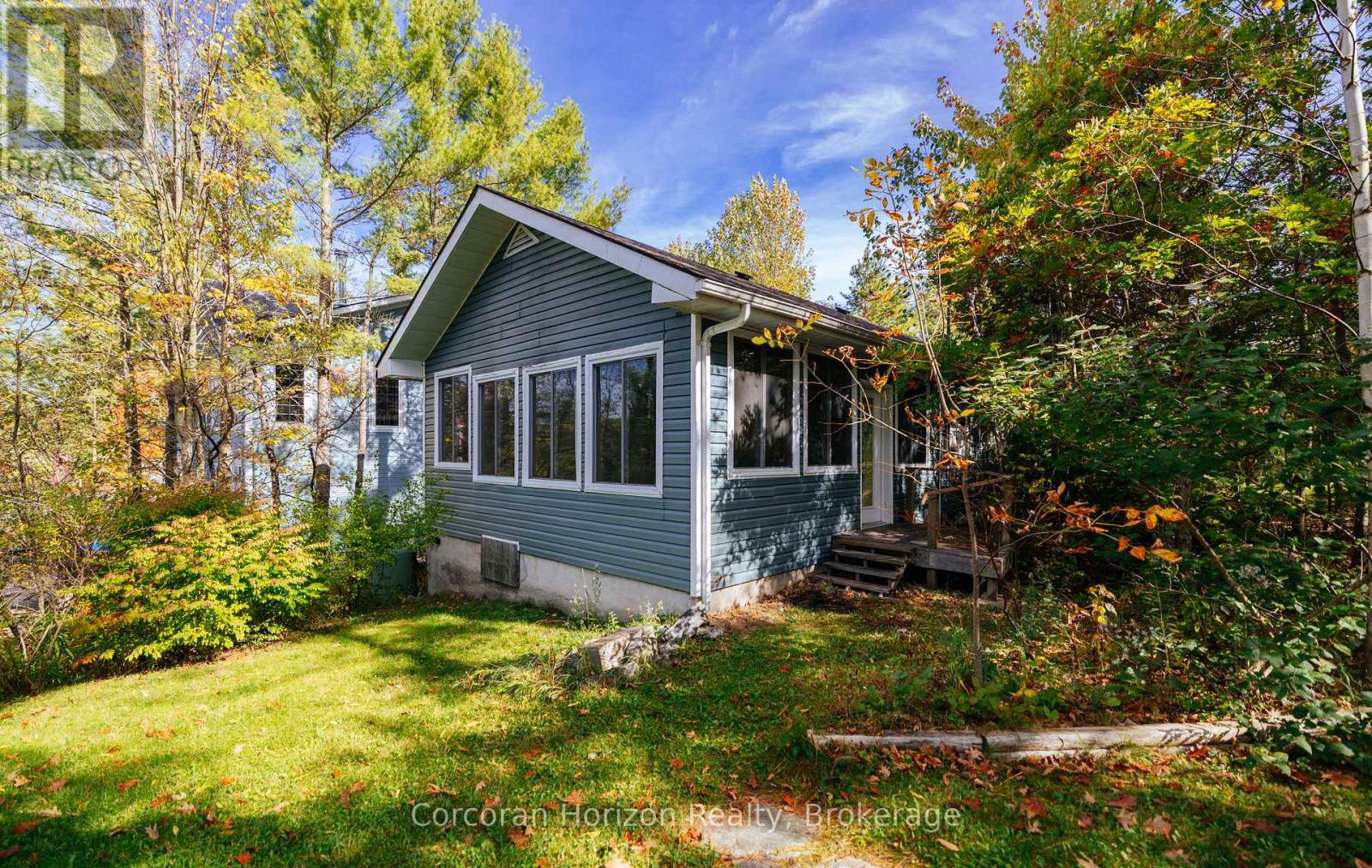 566 Hungry Bay Road W, Georgian Bay, Ontario  L0K 1S0 - Photo 11 - X12482370