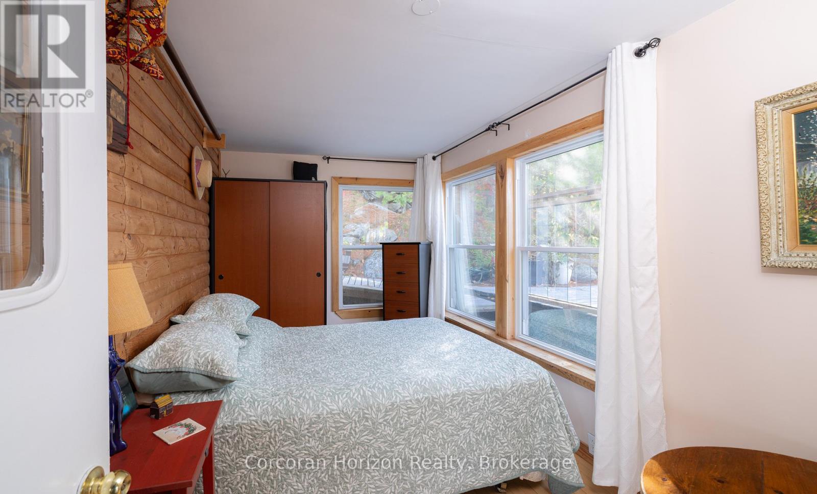 566 Hungry Bay Road W, Georgian Bay, Ontario  L0K 1S0 - Photo 15 - X12482370