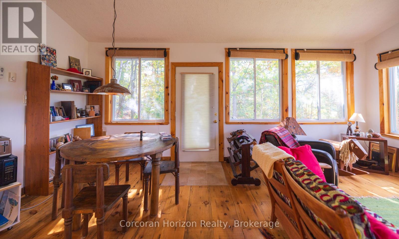 566 Hungry Bay Road W, Georgian Bay, Ontario  L0K 1S0 - Photo 30 - X12482370