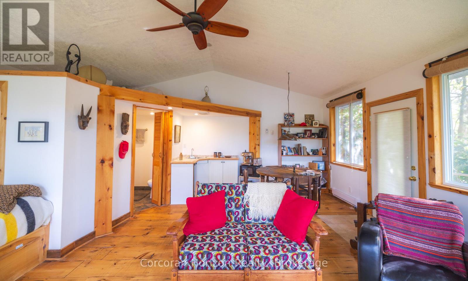 566 Hungry Bay Road W, Georgian Bay, Ontario  L0K 1S0 - Photo 34 - X12482370