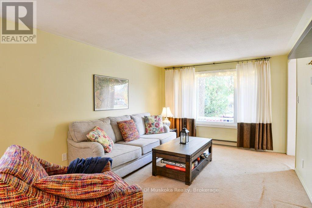 24 Dudley Drive, Bracebridge, Ontario  P1L 1K3 - Photo 3 - X12483046