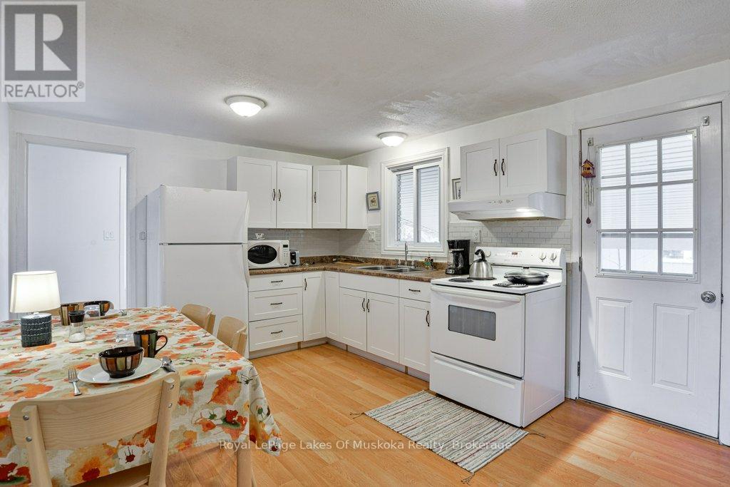 24 Dudley Drive, Bracebridge, Ontario  P1L 1K3 - Photo 6 - X12483046