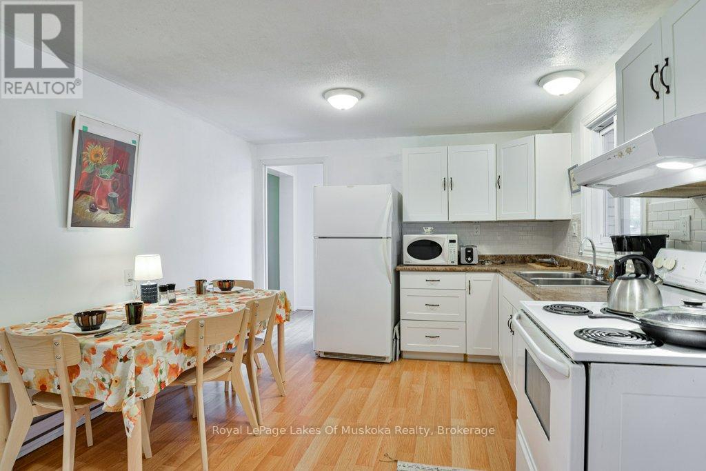 24 Dudley Drive, Bracebridge, Ontario  P1L 1K3 - Photo 7 - X12483046