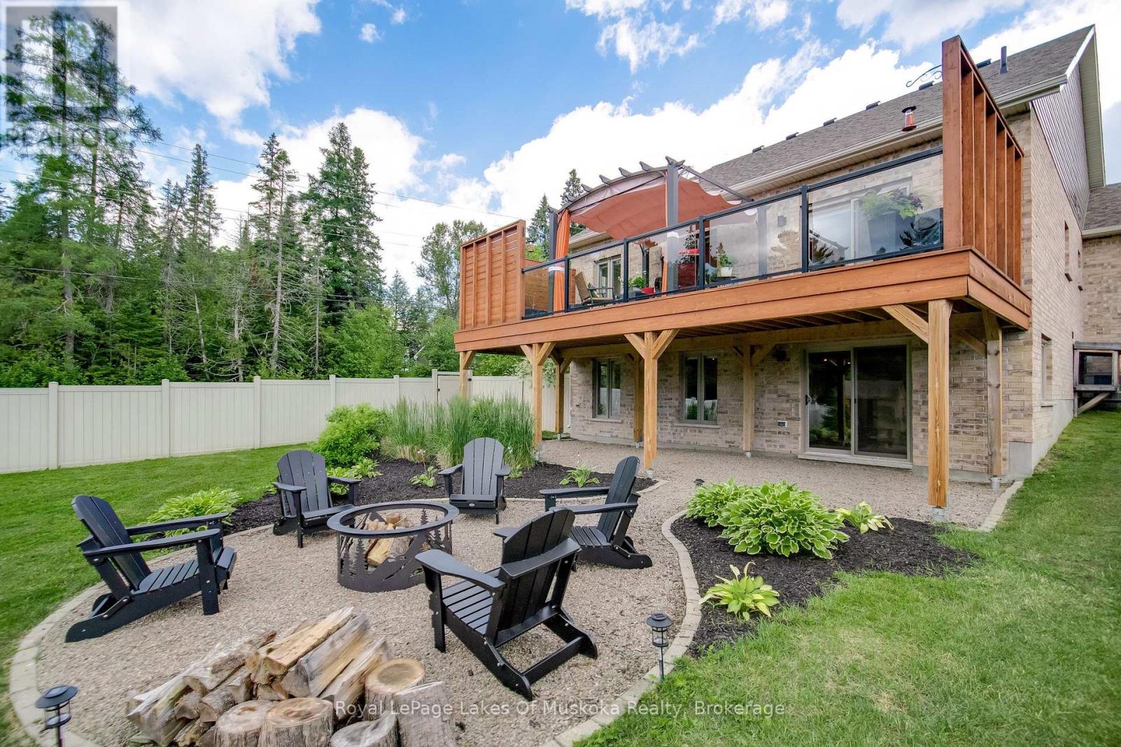 75 Selkirk Drive, Huntsville, Ontario  P1H 0C6 - Photo 10 - X12483299