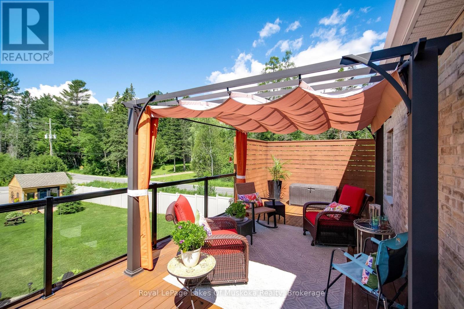 75 Selkirk Drive, Huntsville, Ontario  P1H 0C6 - Photo 11 - X12483299