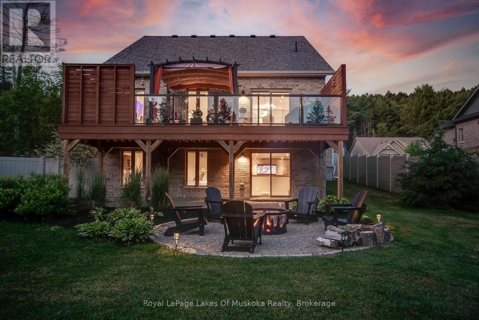 75 Selkirk Drive, Huntsville, Ontario  P1H 0C6 - Photo 2 - X12483299