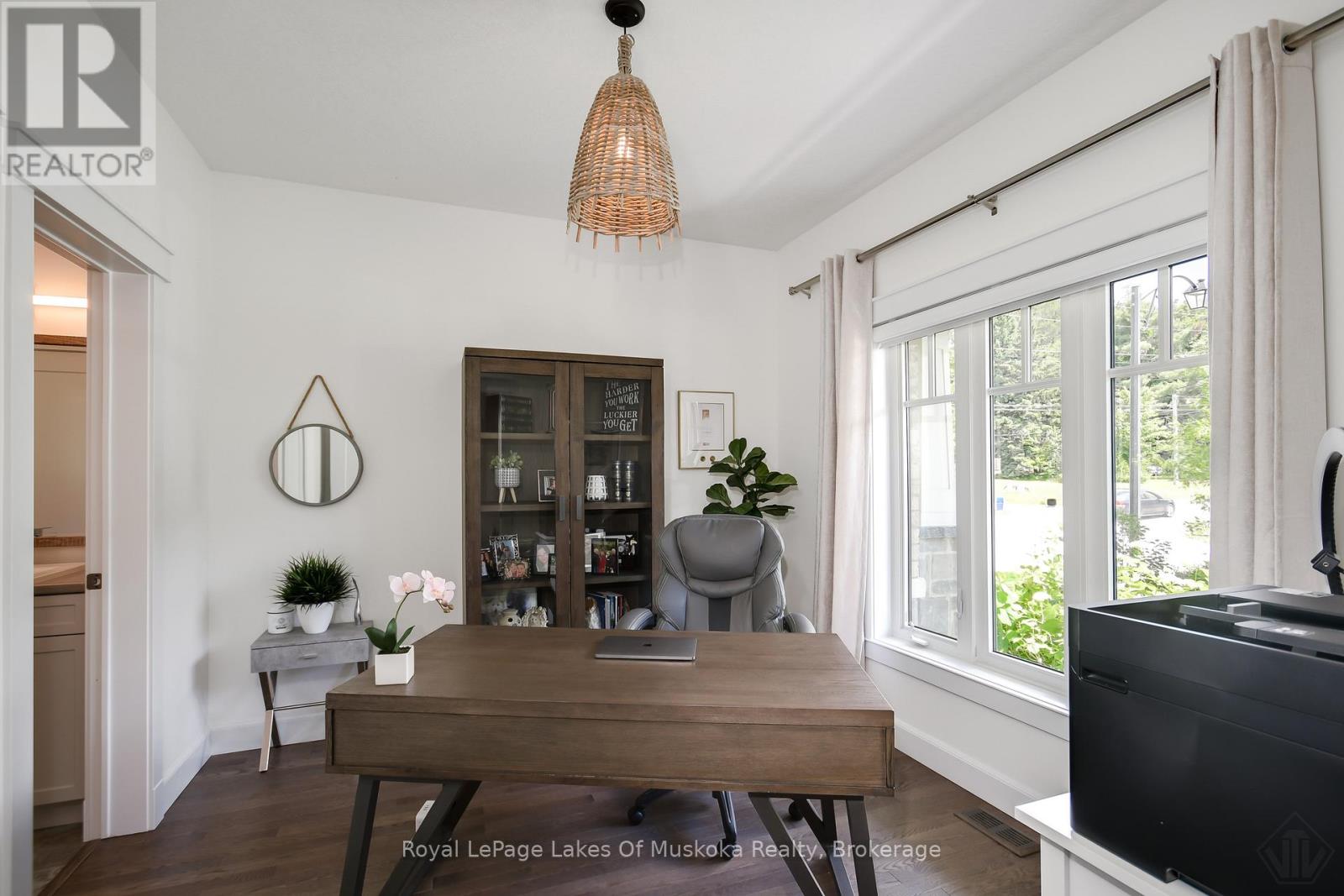 75 Selkirk Drive, Huntsville, Ontario  P1H 0C6 - Photo 29 - X12483299