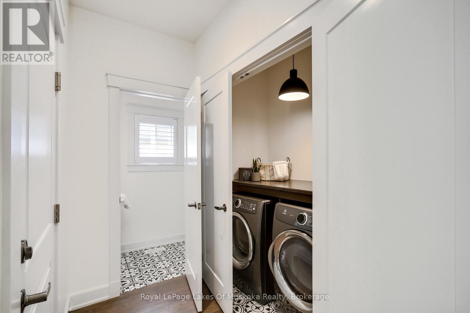 75 Selkirk Drive, Huntsville, Ontario  P1H 0C6 - Photo 31 - X12483299