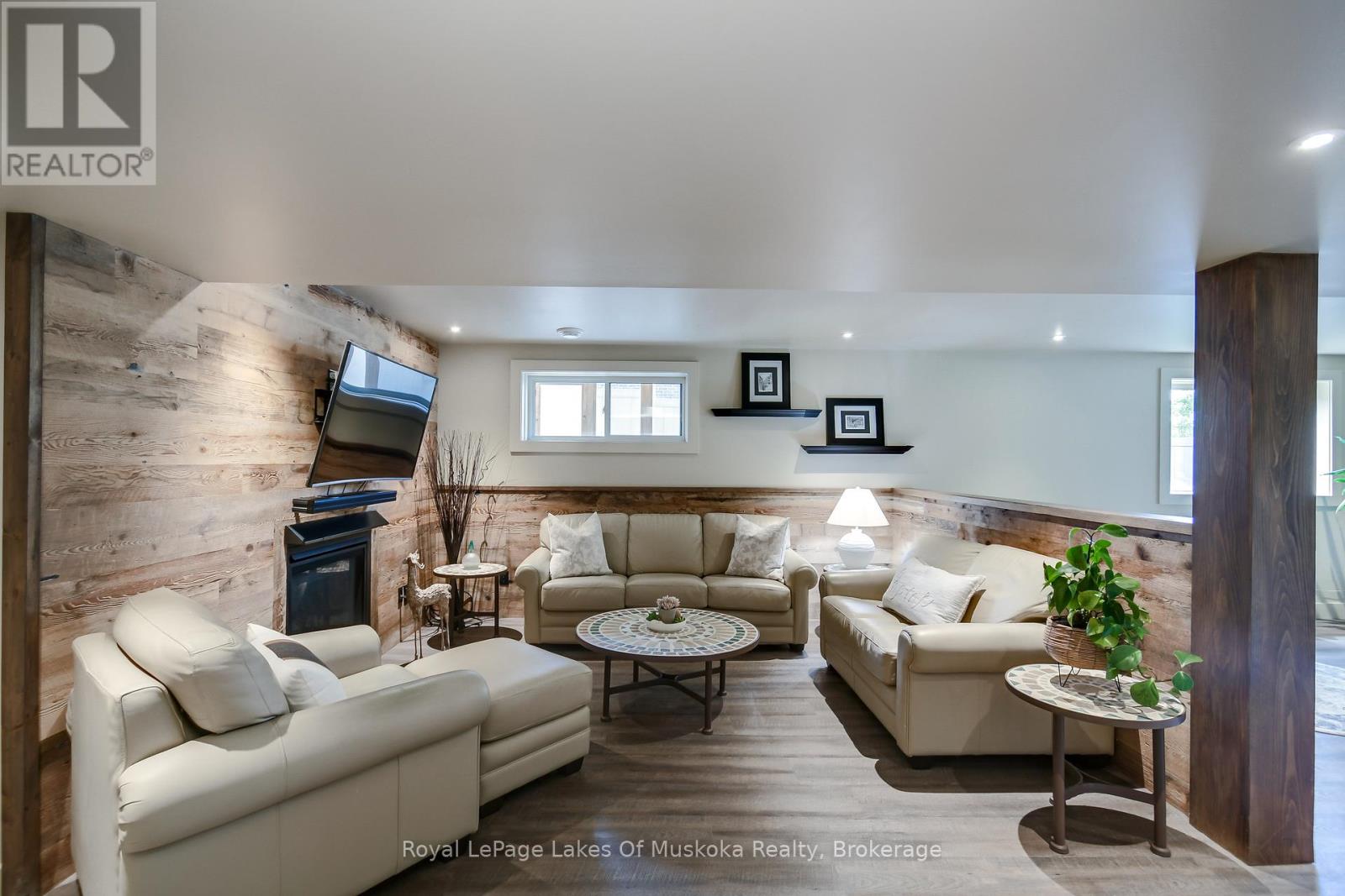 75 Selkirk Drive, Huntsville, Ontario  P1H 0C6 - Photo 32 - X12483299