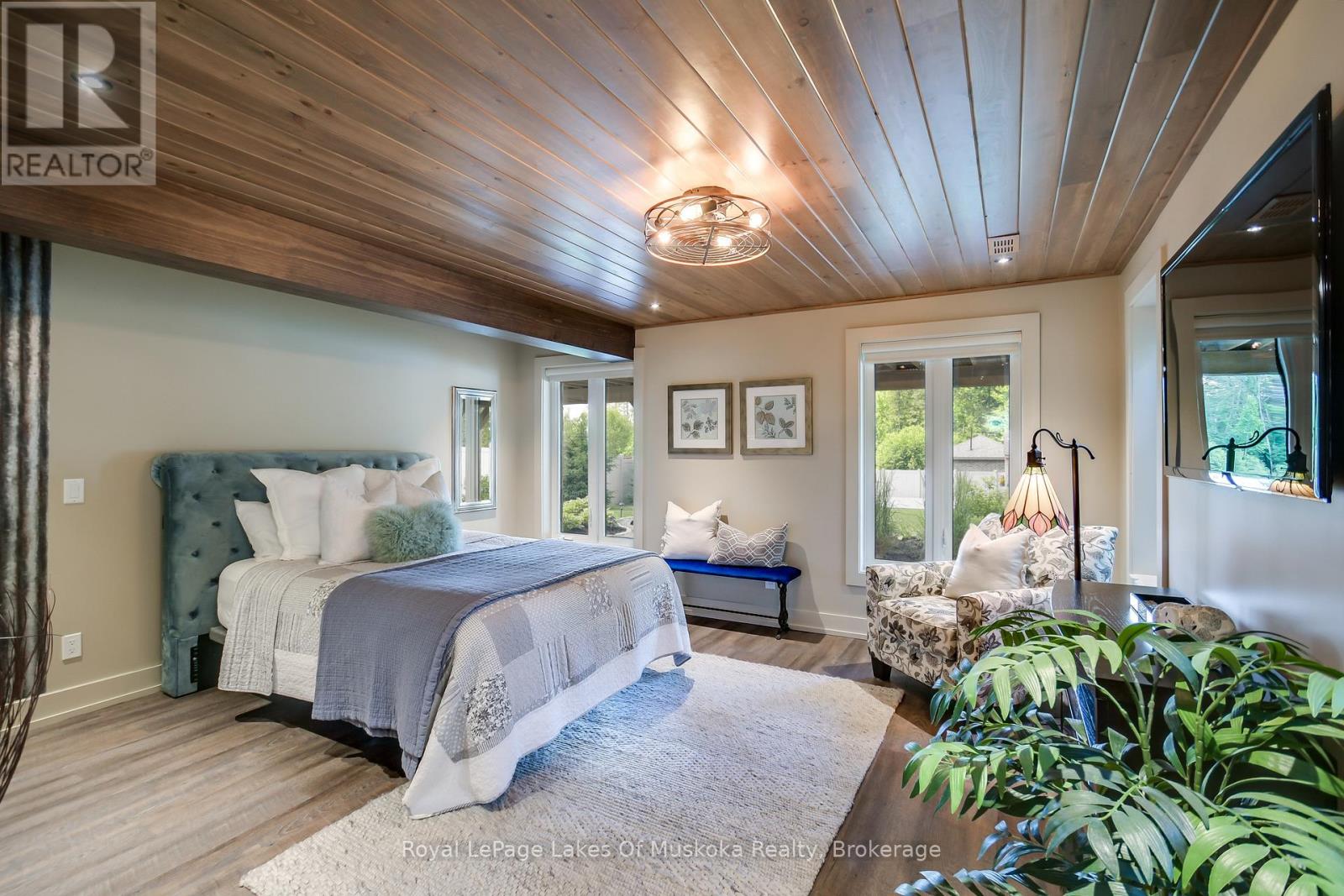 75 Selkirk Drive, Huntsville, Ontario  P1H 0C6 - Photo 34 - X12483299