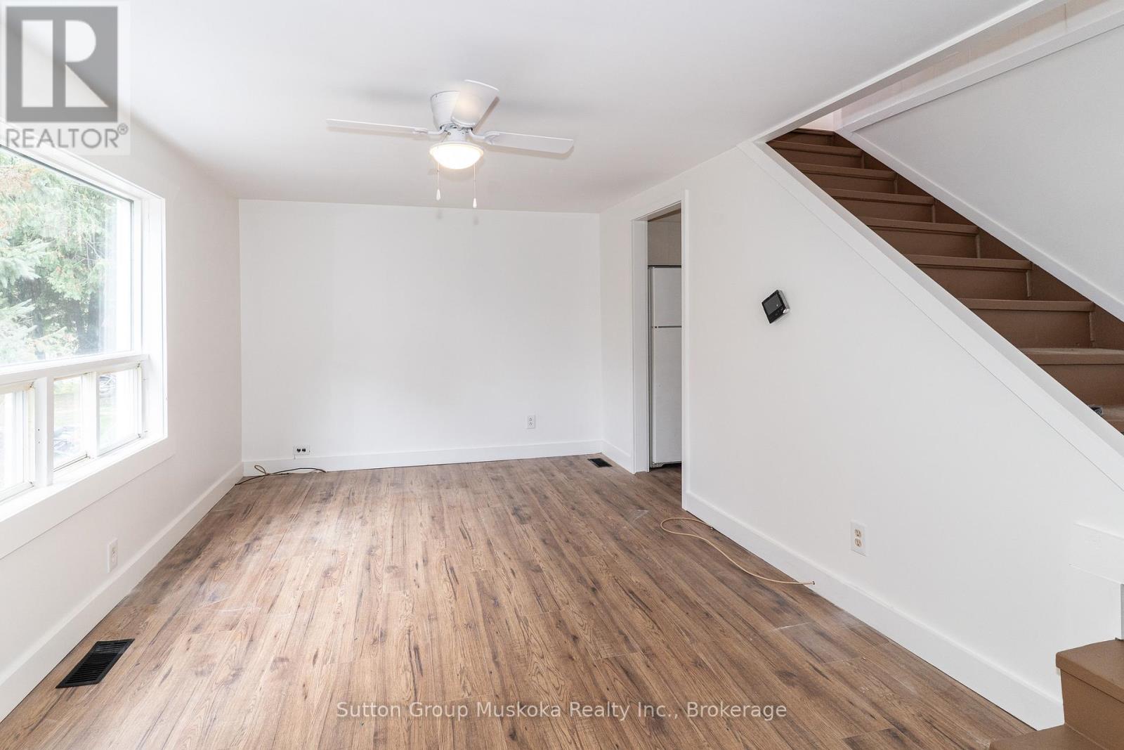 4 Thunder Bridge Court S, Huntsville, Ontario  P1H 1M1 - Photo 17 - X12483628