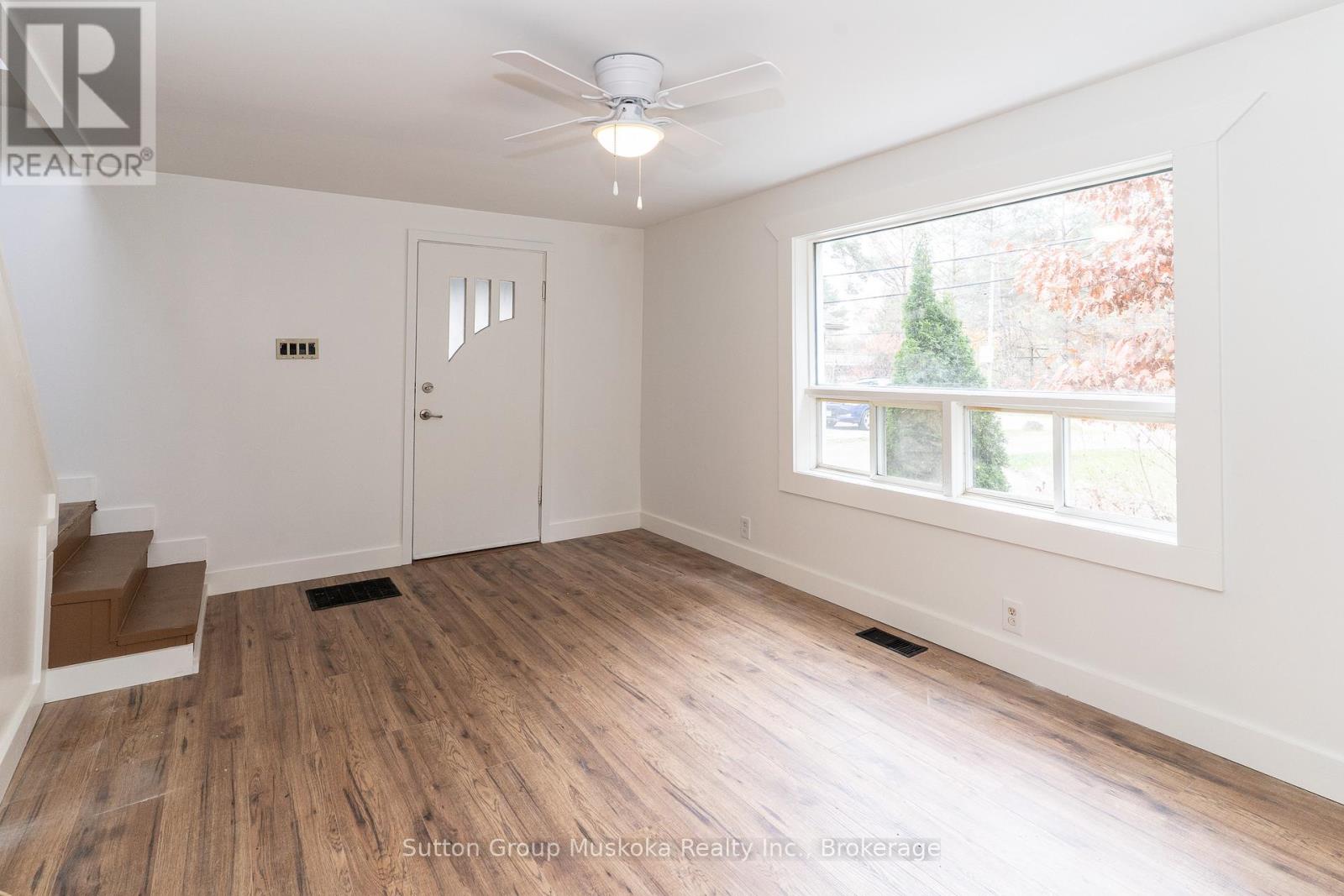 4 Thunder Bridge Court S, Huntsville, Ontario  P1H 1M1 - Photo 19 - X12483628