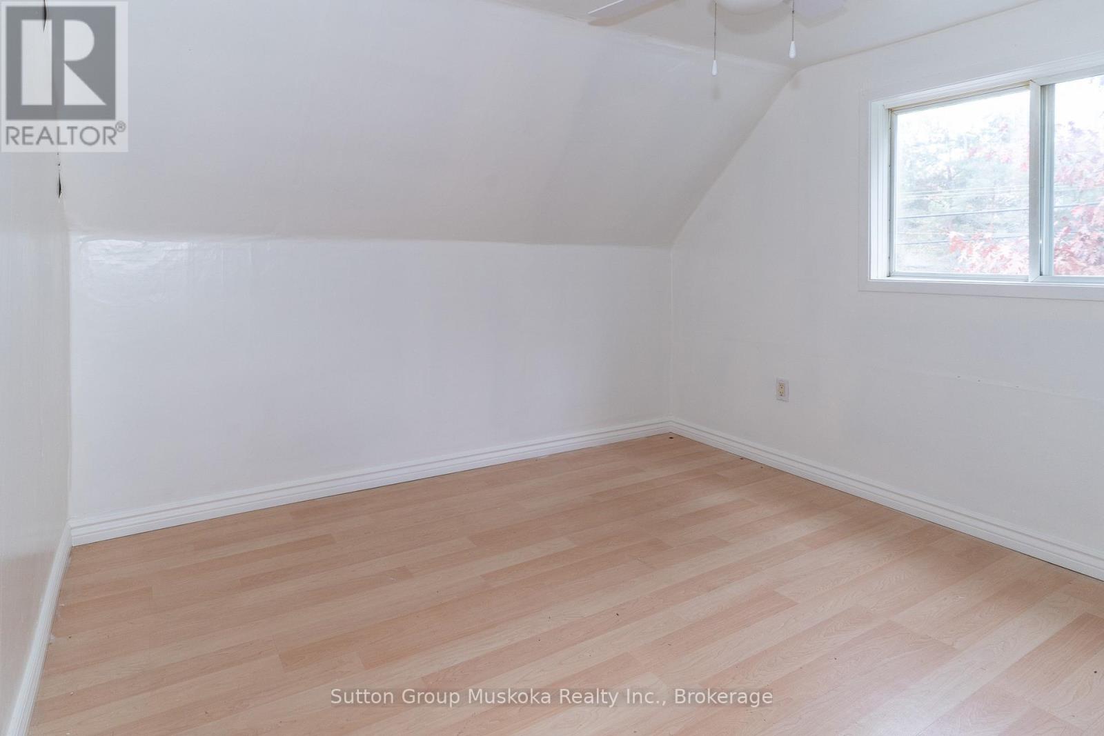 4 Thunder Bridge Court S, Huntsville, Ontario  P1H 1M1 - Photo 24 - X12483628