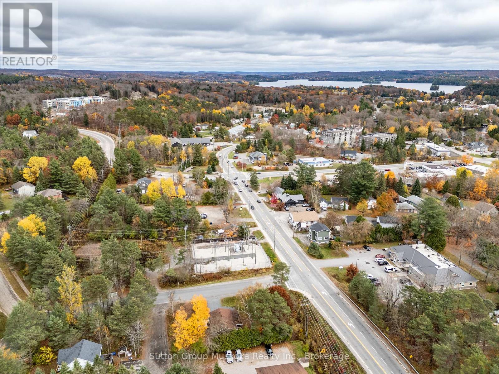 4 Thunder Bridge Court S, Huntsville, Ontario  P1H 1M1 - Photo 34 - X12483628