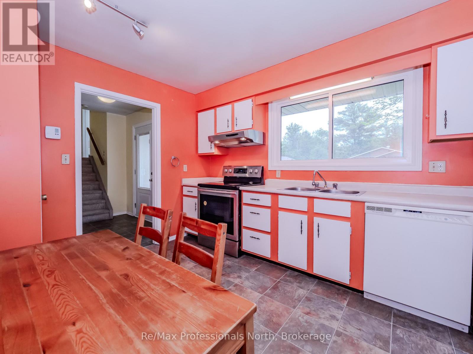 600 David Street, Gravenhurst, Ontario  P1P 1M2 - Photo 13 - X12484915