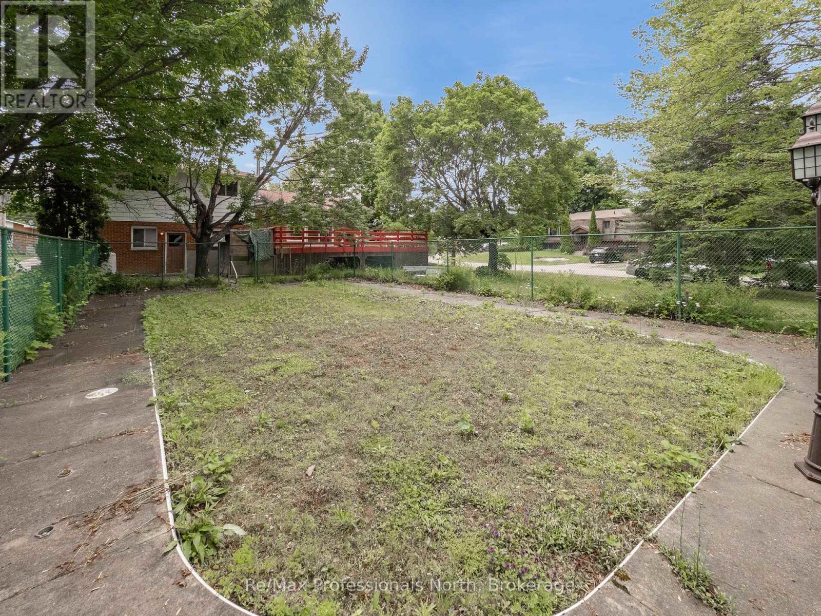 600 David Street, Gravenhurst, Ontario  P1P 1M2 - Photo 37 - X12484915