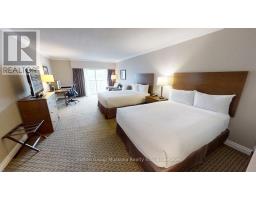 402 - 402 BAYSHORE - DEERHURST DRIVE, Huntsville, Ontario