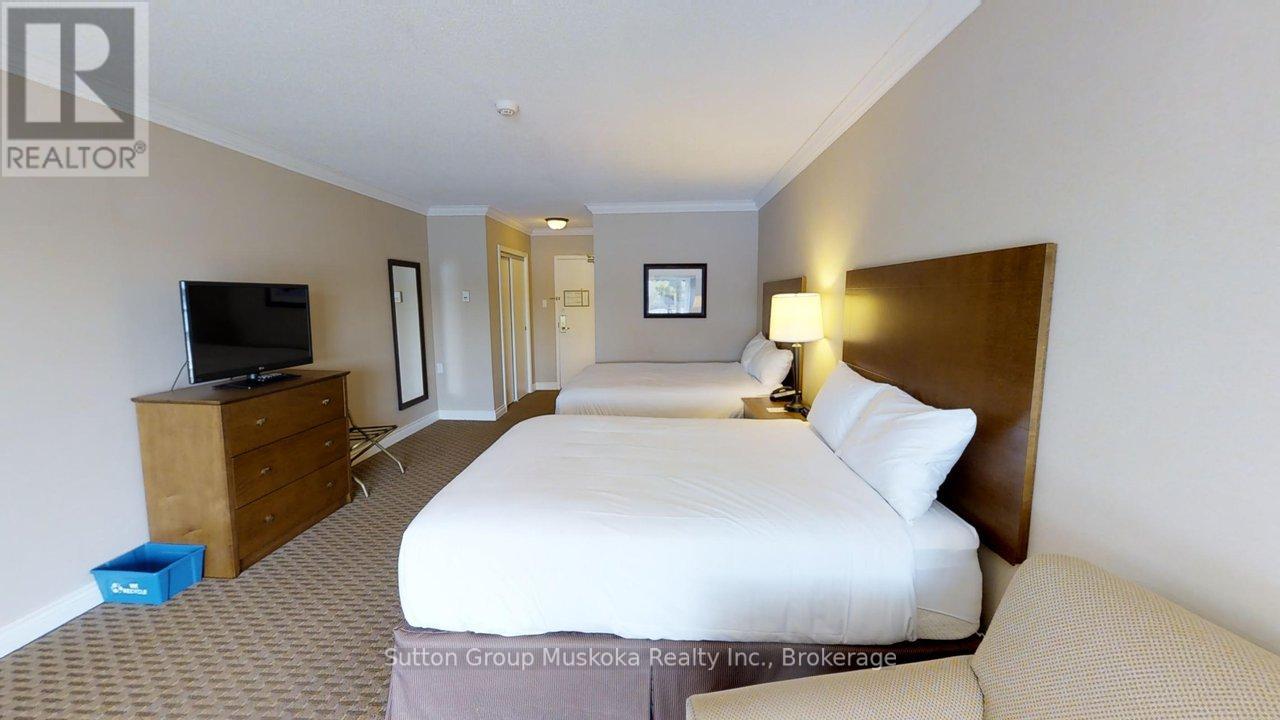 421 - 421 Bayshore - Deerhurst Drive, Huntsville, Ontario  P1H 2E8 - Photo 8 - X12485751