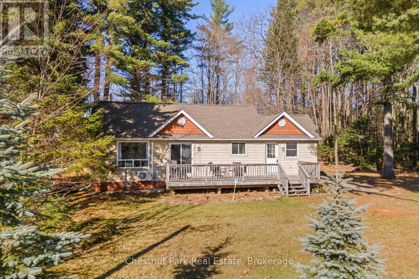 39 Golf Course Road, Huntsville, Ontario  P1H 1N7 - Photo 1 - X12489708