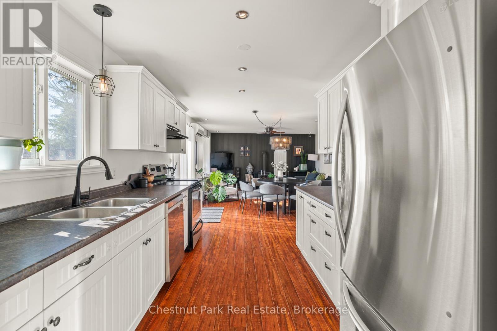 39 Golf Course Road, Huntsville, Ontario  P1H 1N7 - Photo 5 - X12489708