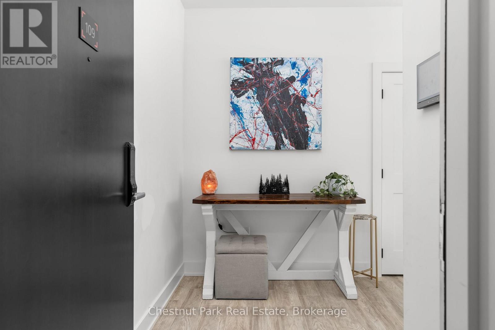 109 - 18 Campus Trail, Huntsville, Ontario  P1H 0K2 - Photo 3 - X12489888