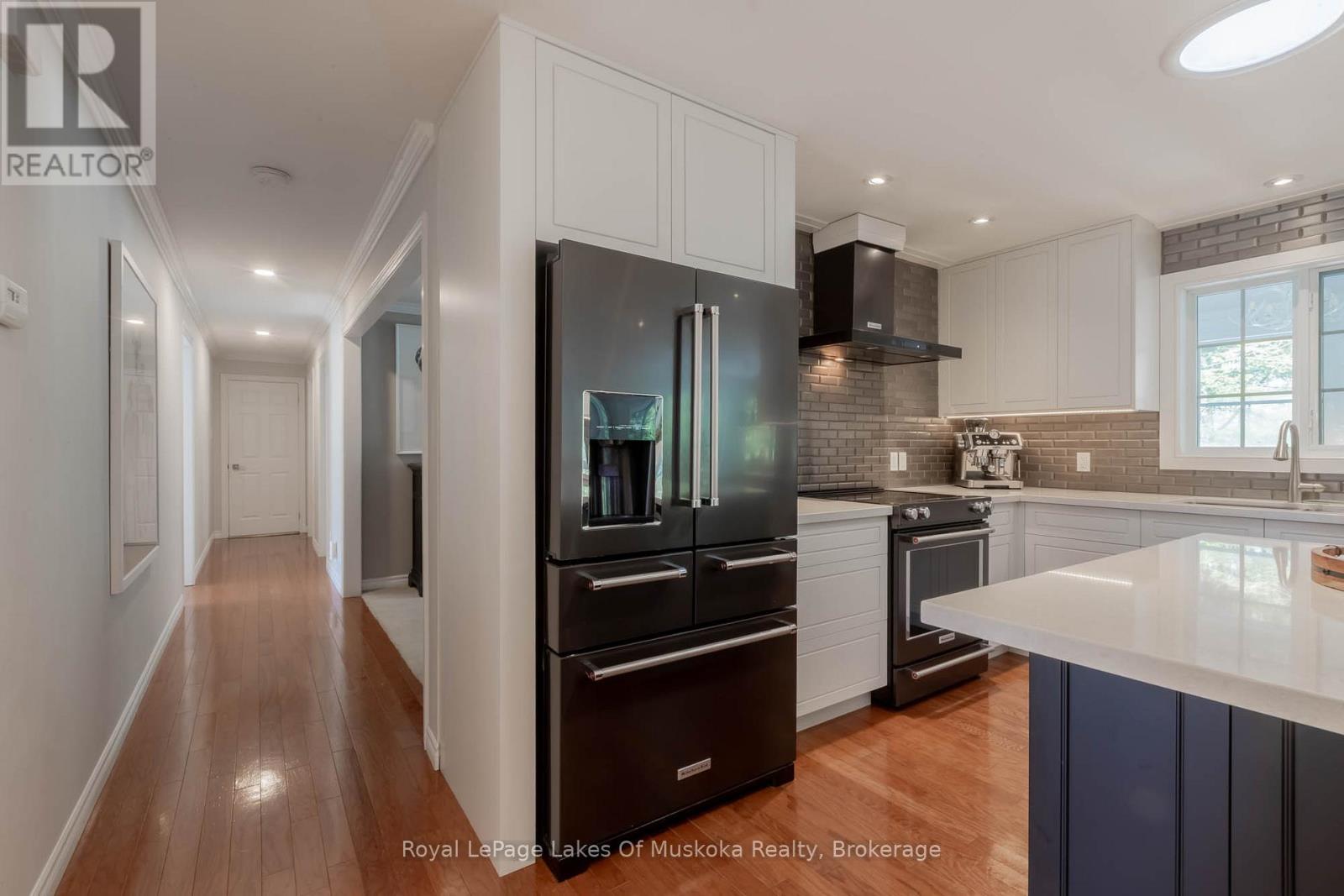 24 Birchwood Crescent, Huntsville, Ontario  P1H 0A6 - Photo 12 - X12490284