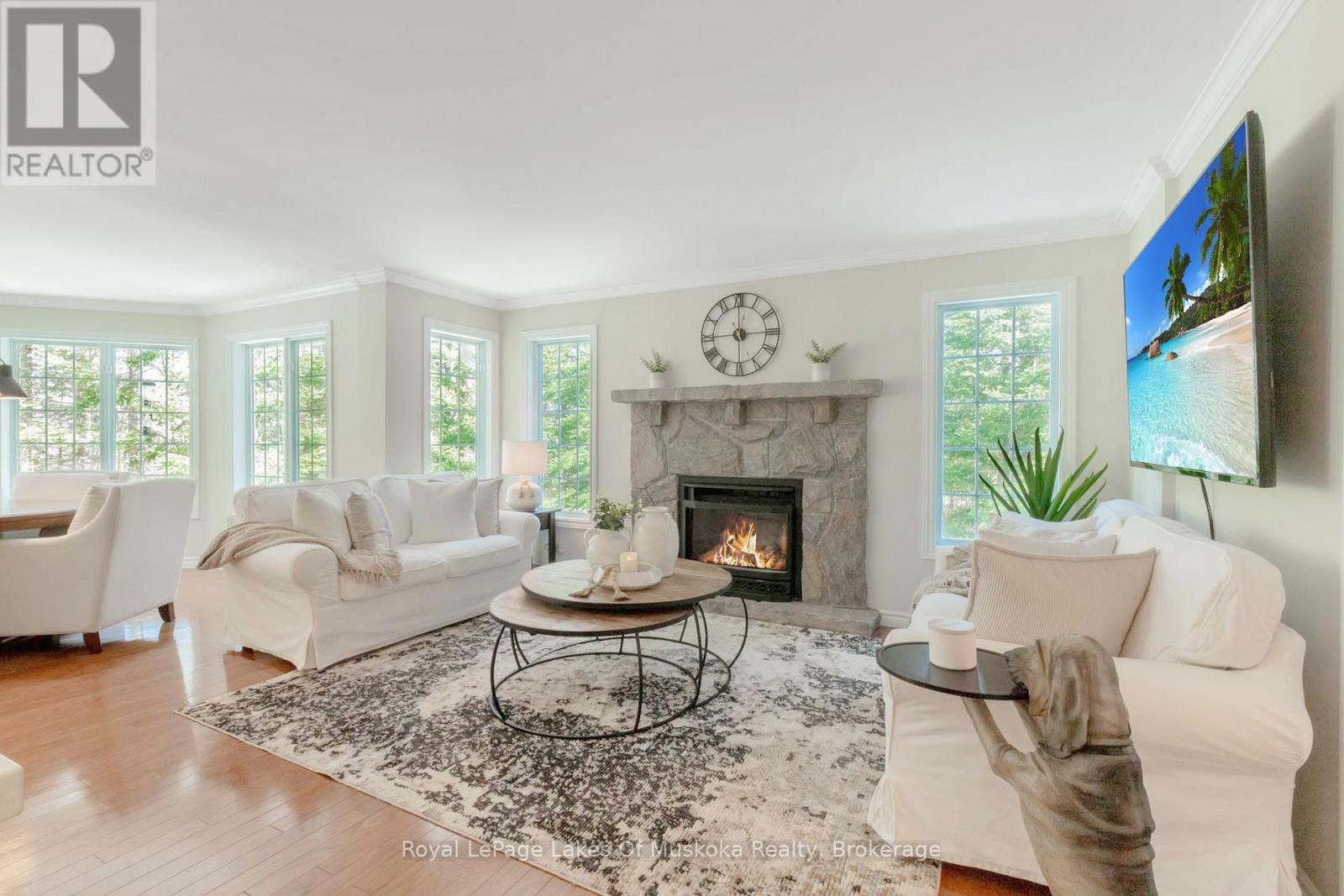 24 Birchwood Crescent, Huntsville, Ontario  P1H 0A6 - Photo 18 - X12490284