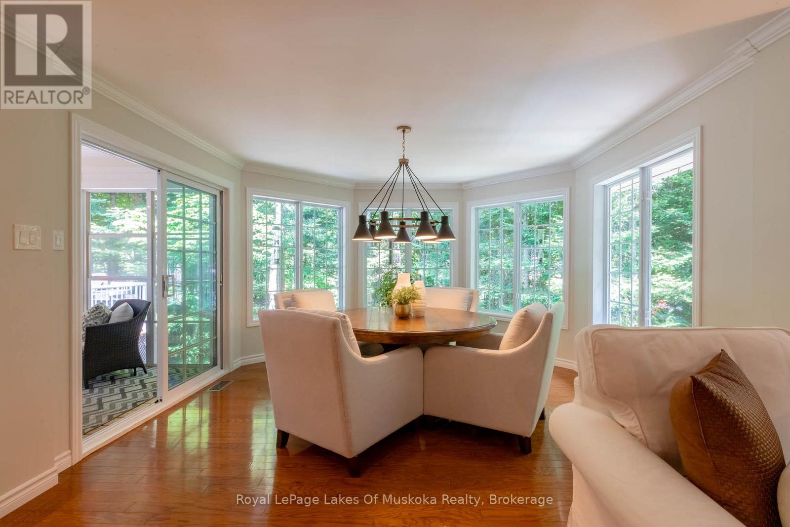 24 Birchwood Crescent, Huntsville, Ontario  P1H 0A6 - Photo 7 - X12490284