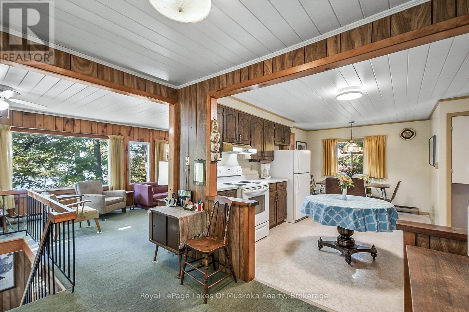 1031 Bowyers Beach Road, Bracebridge, Ontario  P1L 1W8 - Photo 5 - X12491828