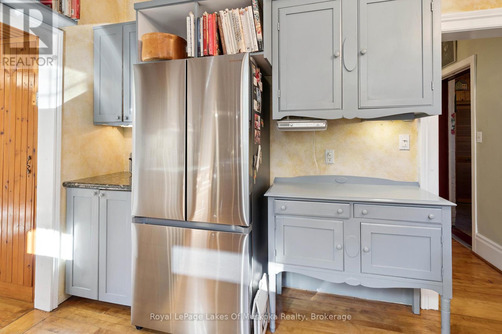 86 Quebec Street, Bracebridge, Ontario  P1L 2A4 - Photo 15 - X12492138