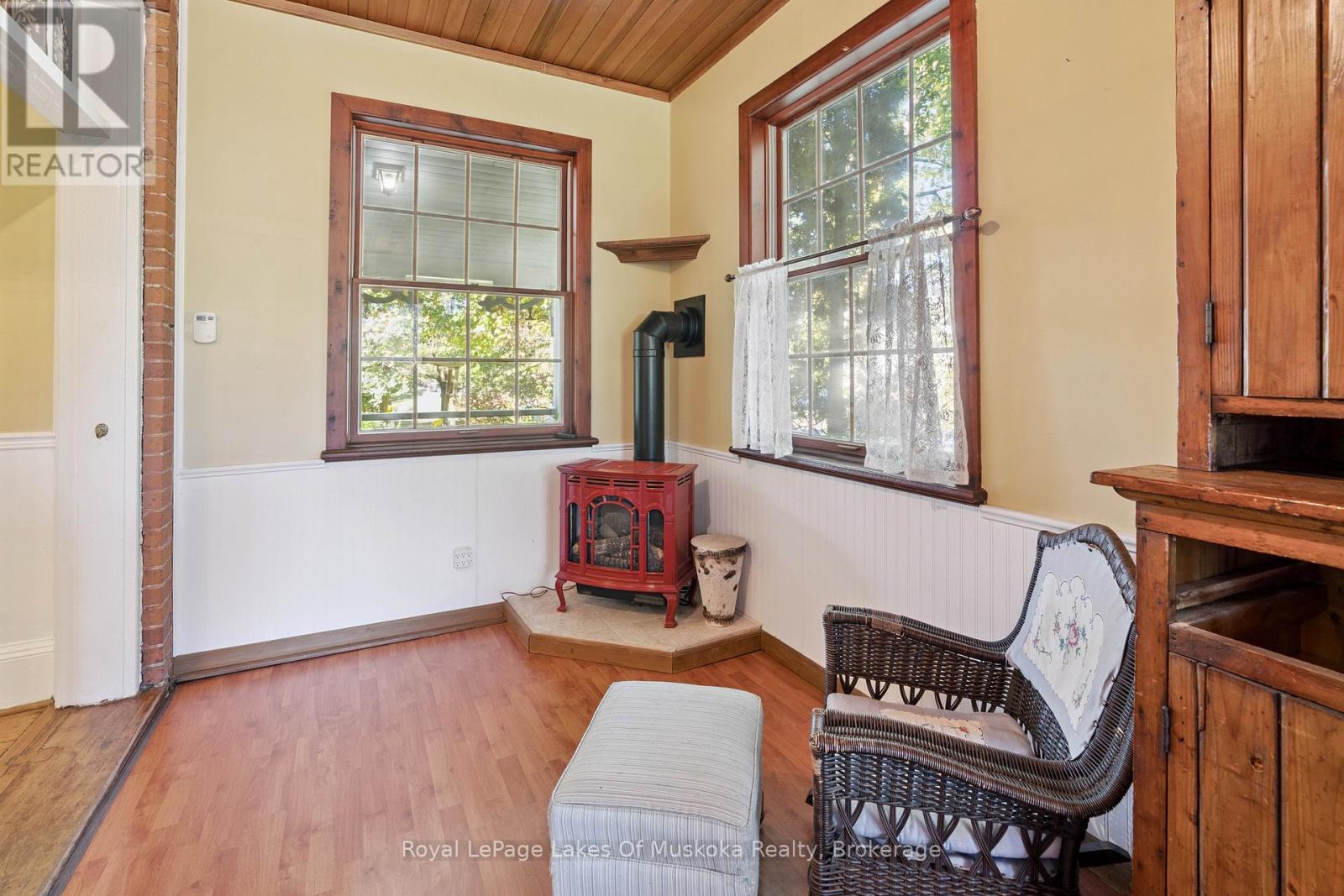 86 Quebec Street, Bracebridge, Ontario  P1L 2A4 - Photo 22 - X12492138