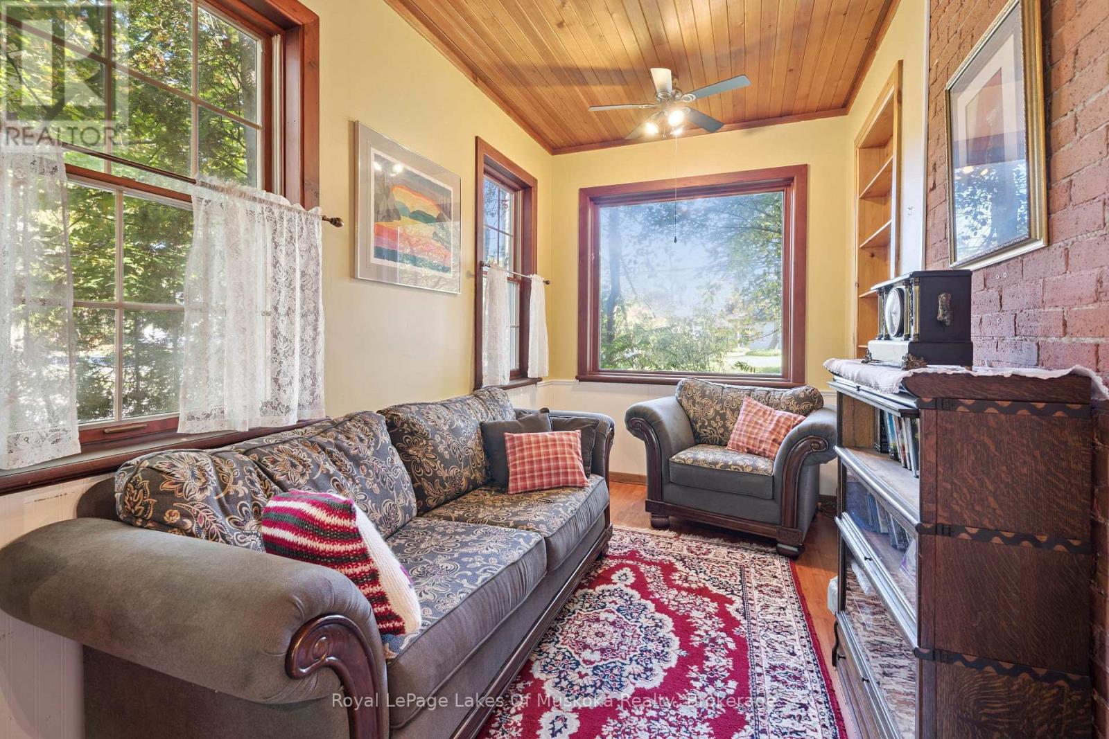 86 Quebec Street, Bracebridge, Ontario  P1L 2A4 - Photo 24 - X12492138