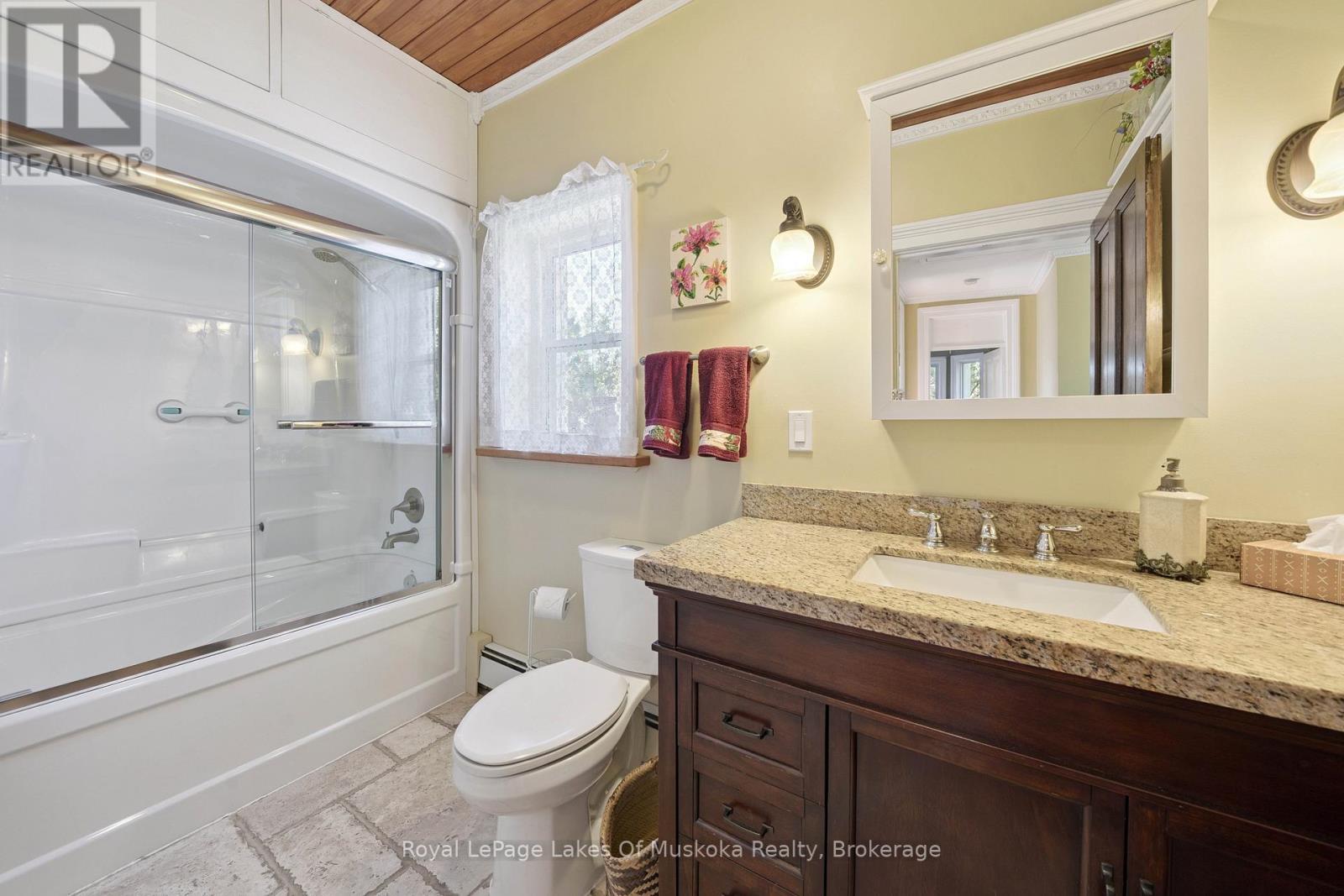 86 Quebec Street, Bracebridge, Ontario  P1L 2A4 - Photo 32 - X12492138