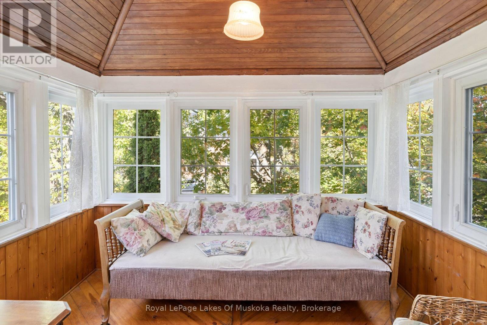 86 Quebec Street, Bracebridge, Ontario  P1L 2A4 - Photo 38 - X12492138