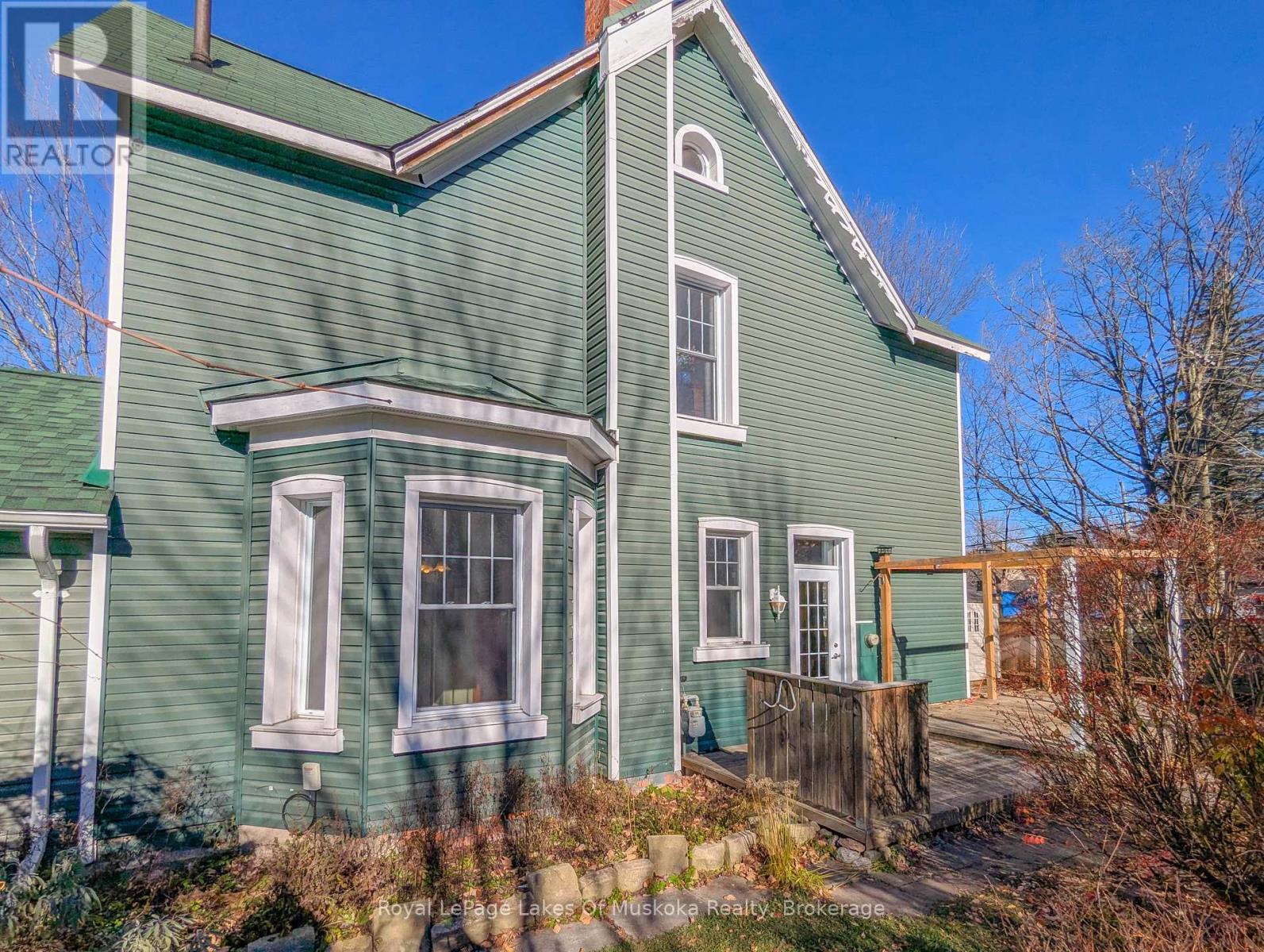 86 Quebec Street, Bracebridge, Ontario  P1L 2A4 - Photo 5 - X12492138