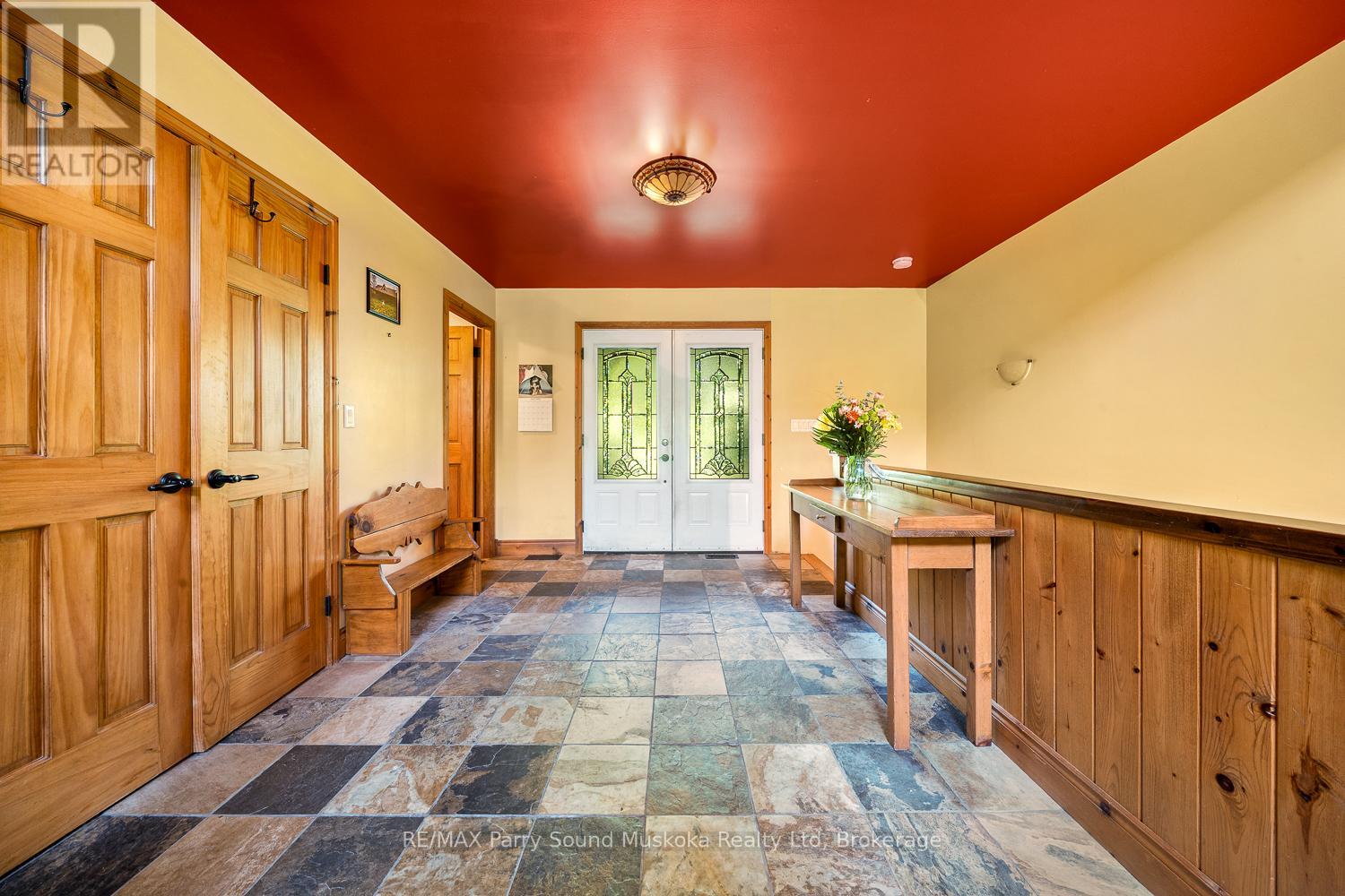 246 High Street, Georgian Bay, Ontario  P0C 1H0 - Photo 10 - X12493482