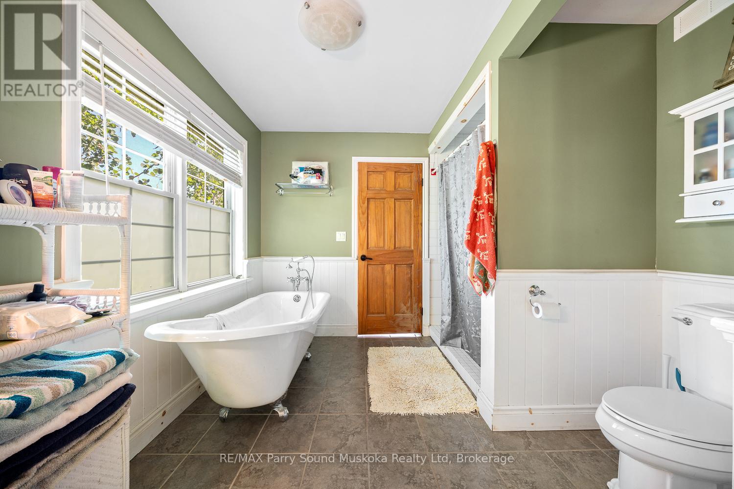 246 High Street, Georgian Bay, Ontario  P0C 1H0 - Photo 27 - X12493482